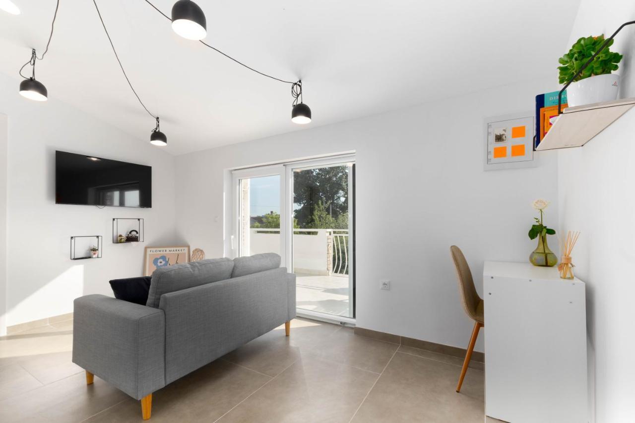 Apartment Eros Шишан Экстерьер фото