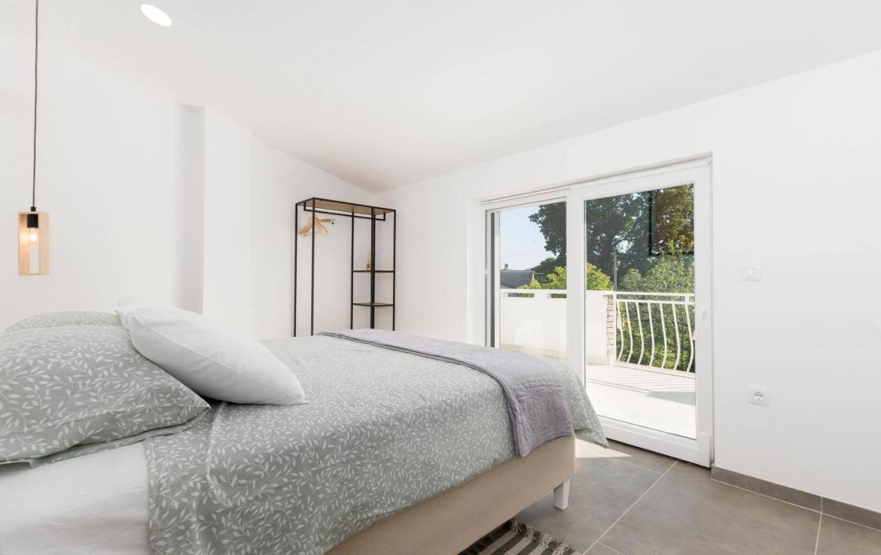 Apartment Eros Шишан Экстерьер фото